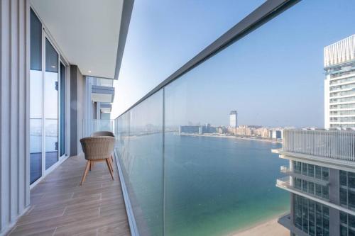 Modern 1BR Oasis in Beach Isle with Beach Access, Dubaj