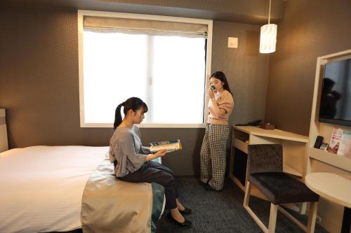 Deluxe Twin Room image 5