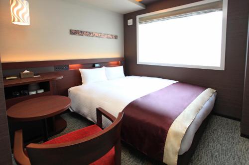 Standard Double Room image 8
