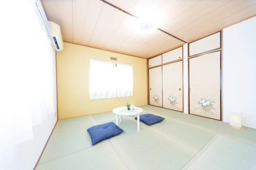 Shiga Lakeside House in Hamabun