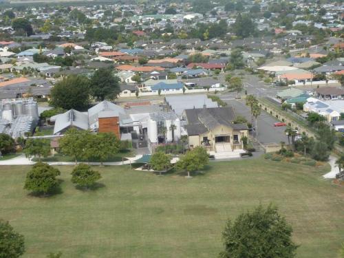 สภาพแวดล้อมโดยรอบ, The Rise in ทาราเดล