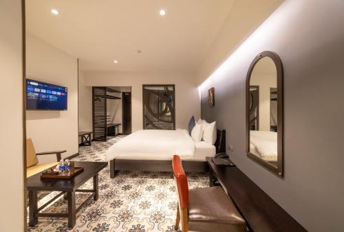 Standard Double Room without Window