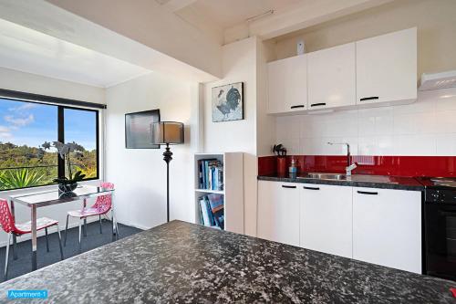 مايسون دي روز هوليداي هوم (Maison De Rose Holiday Home) in وايتاكير