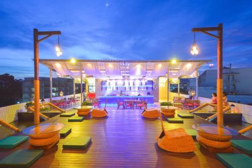Quip Bed & Breakfast Phuket Hotel - 레스토랑