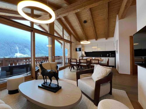 Premium chalet with sauna on a sunny slope