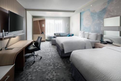 1 king bed, 2 double beds, 1 sofa bed