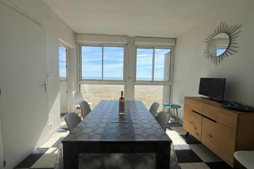 Spacious apartment on the seafront - Location saisonnière - Port-la-Nouvelle