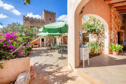 ทัศนียภาพ, Finca Son Marimon - Adults Only in กาลาซันตันยี