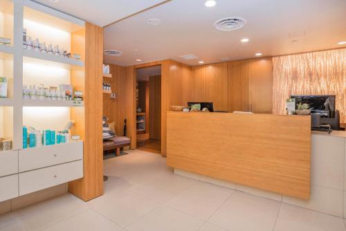 La Grande Residence - Sutton Place Hotel Vancouver - image 4