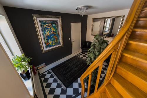 Instalaciones, Magles Smiley Inn in Lund