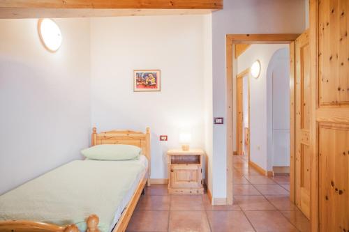 2 bedrooms, 4 beds