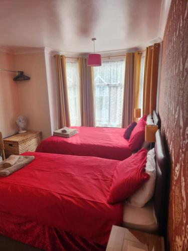 Twin Palms Guesthouse - image 14