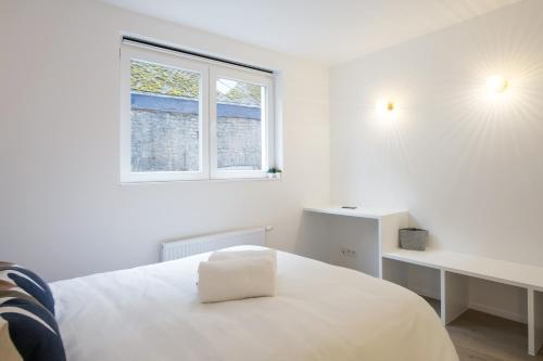 Single Room with Shower image 3