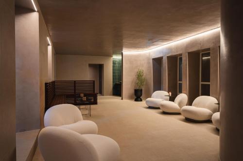 Enter St Elisabeth Suites & Spa Enter St Elisabeth Suites & Spa