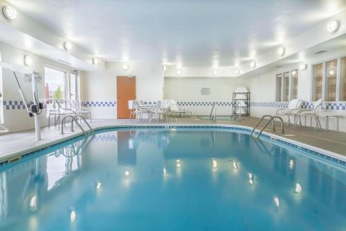 Fairfield Inn & Suites Fargo - image 9