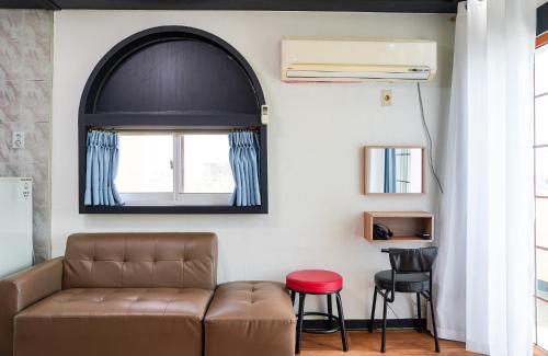 ttottot Jeju Backpackers Room Type - Family Room with Sea View