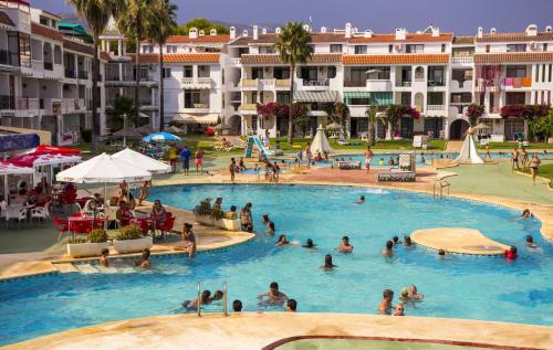 Kione Playa Romana - 수영장