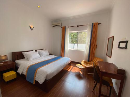 Double Room image 7
