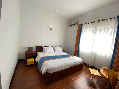 Double Room image 2