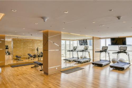 Elegant One Bedroom Apartment - image 7