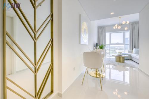 Elegant One Bedroom Apartment - image 12