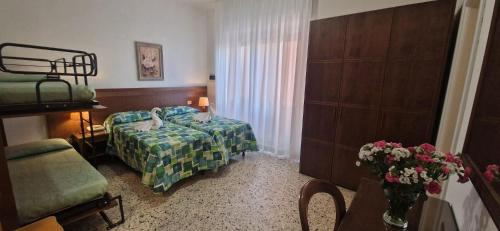 Triple Room image 6