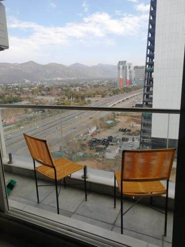 City Escape with Mountain Views 1-Bed Apartment - image 11