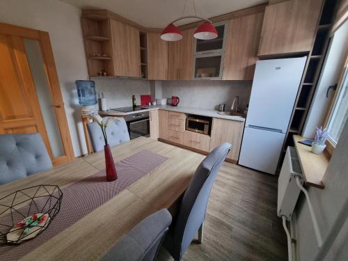 コルカス Apartment Kursi 3つ星 シングルルーム ロビー