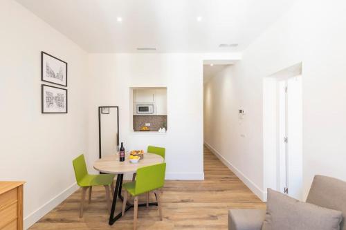 Apartamentos Blume Conde Aranda - image 5