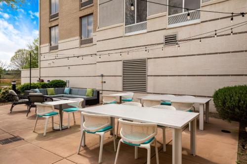 Hilton Garden Inn Atlanta East/Stonecrest - image 10