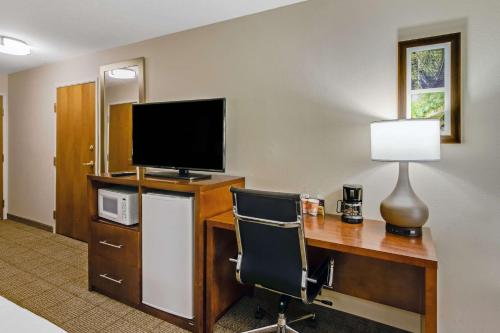 Comfort Inn Henderson - image 5