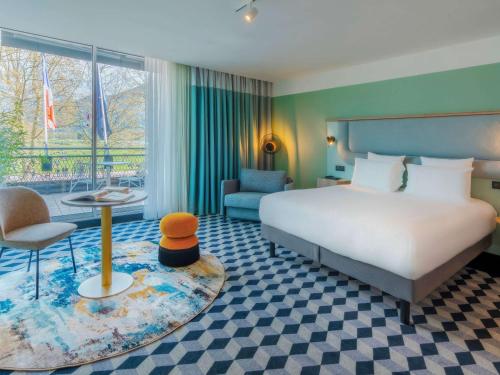 Le Splendid Hotel Lac d'Annecy - Handwritten Collection