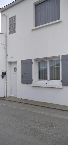 Maison de village à La Brée avec terrasse gîte à louer La Brée-les-Bains