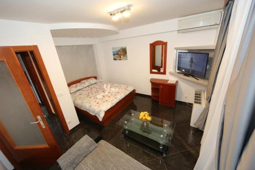 Two-Bedroom Suite with Balcony