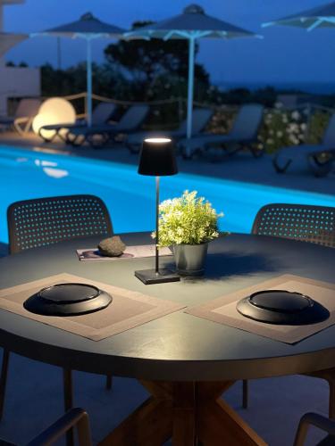 DL Santorini – Monolithos-Beach, UT