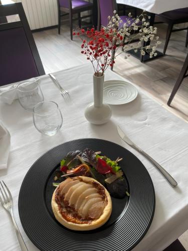 Logis Hôtel Restaurant La Vieille Auberge, Art and Gallery - 레스토랑