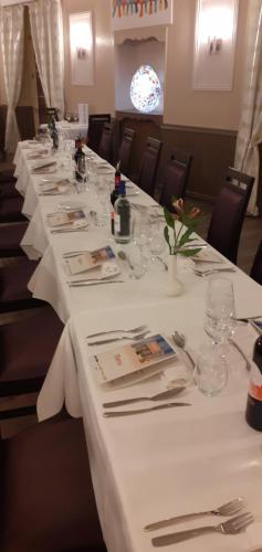 Logis Hôtel Restaurant La Vieille Auberge, Art and Gallery - 레스토랑
