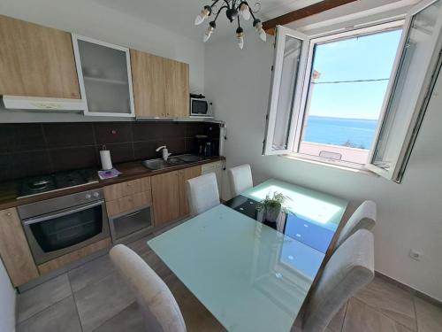 MARIO-50m FROM THE BEACH,TERRACE WITH SEA VIEW!, Split (photo 10)