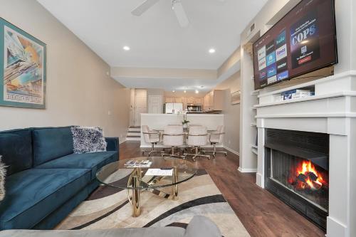 บริการและสิ่งอำนวยความสะดวก, Lux Townhouse, Walk to All, Sleeps 6 Adults in แคมป์ เทย์เลอร์