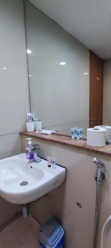 Soho Suites klcc by Happy stay - image 14