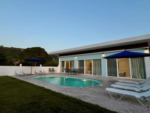 Villa Marinos, Kalamaki