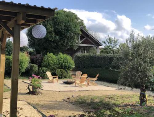 Country house with swimming pool