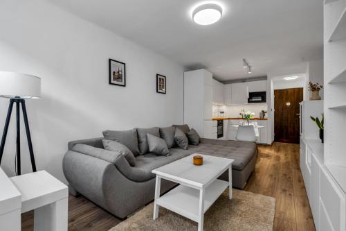 Warsaw Downtown - Workspace, Park & Metro Nearby - Rentujemy, Варшава