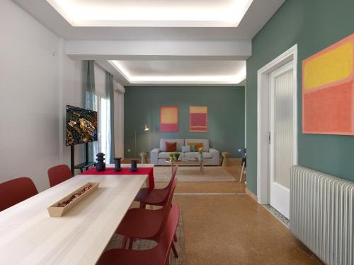 Stylish Sanctuary Pangrati Gem Refurbished - image 10