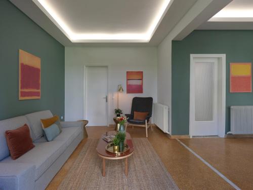Stylish Sanctuary, Pangrati Gem Refurbished, Athens (photo 3)