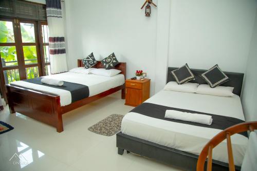 2 double beds