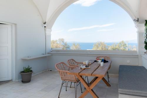 Central Hostel Oia in Santorini