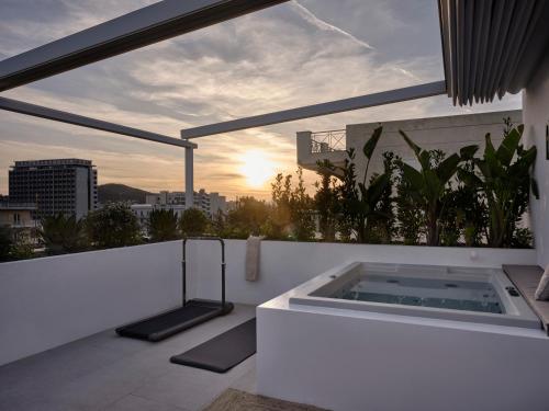 Bond Smart Living Suites 2