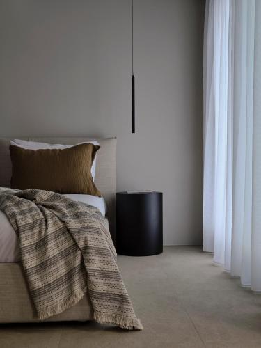 . Bond Smart Living Suites