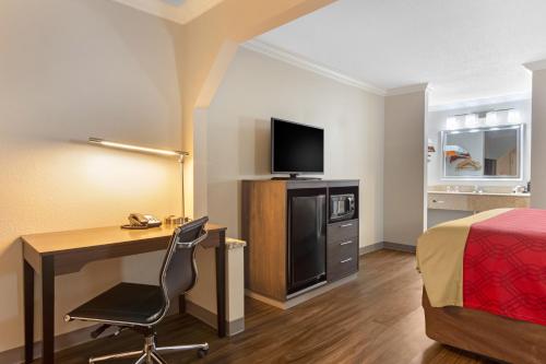 Sleeps 3